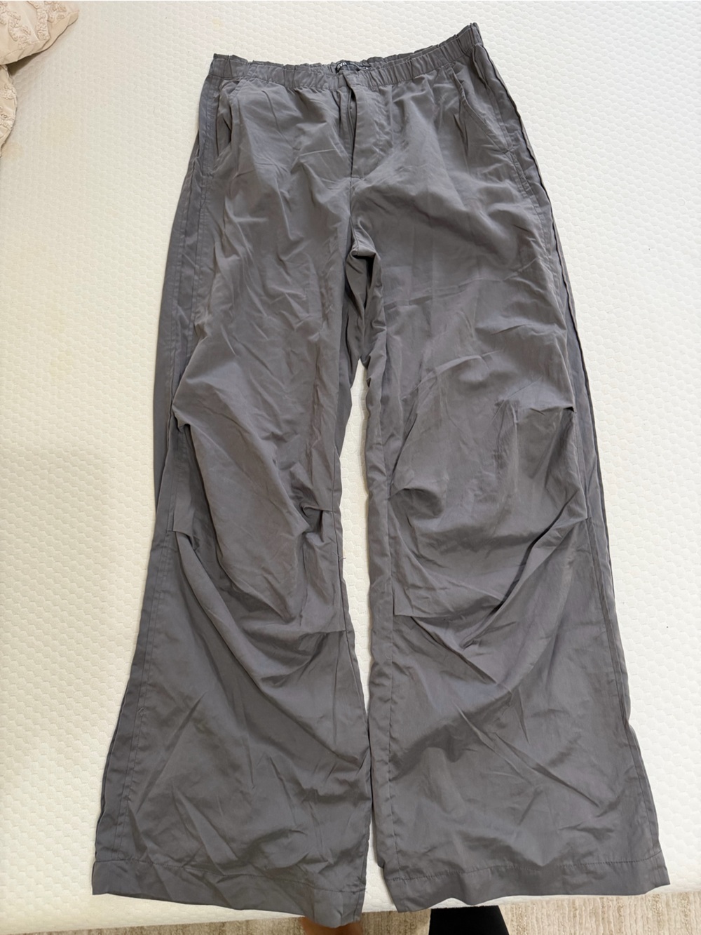 ZARA WOMAN CARGO PANTS